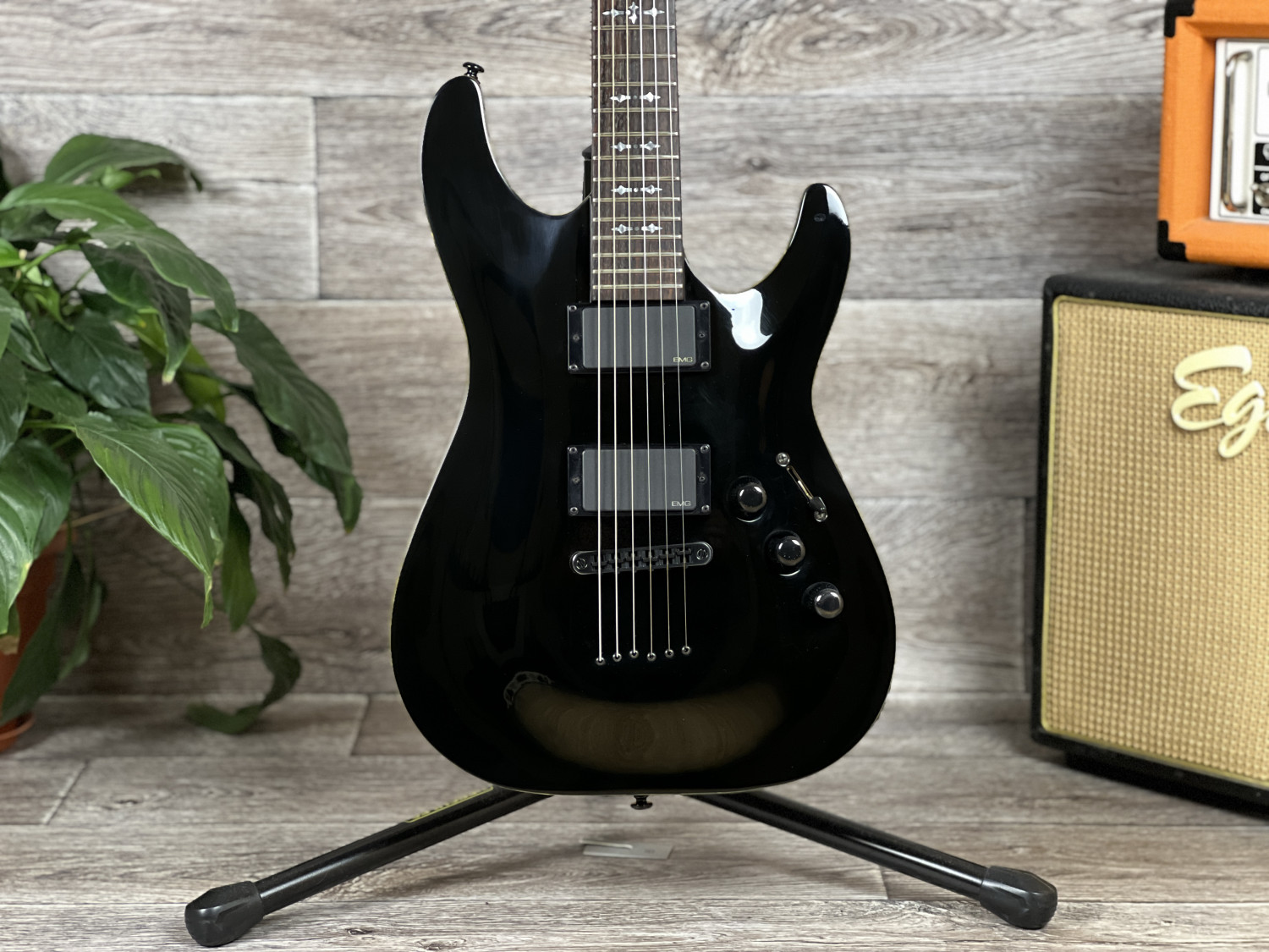 2007 Schecter Hellraiser C-1 Black EMG